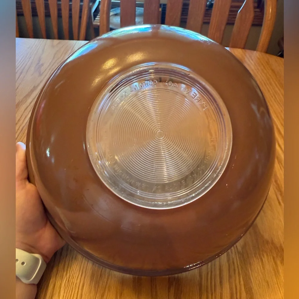 Mauve Pink Vintage Pyrex Mixing/Serving Bowl